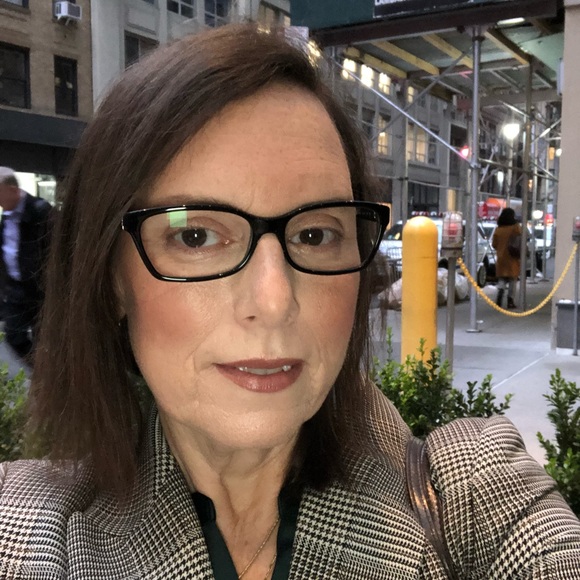 Meet your Posher, Rita - Picture 2 of 3